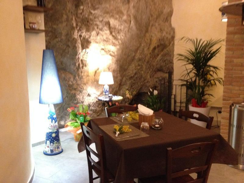 מונריאלה Locanda Del Drago מראה חיצוני תמונה